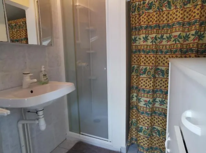 Les Lavandines -coquette Maison De - 400 M De La - Grande Terrasse - 2 - 2 Salles De Bain - Confort Дом отдыха